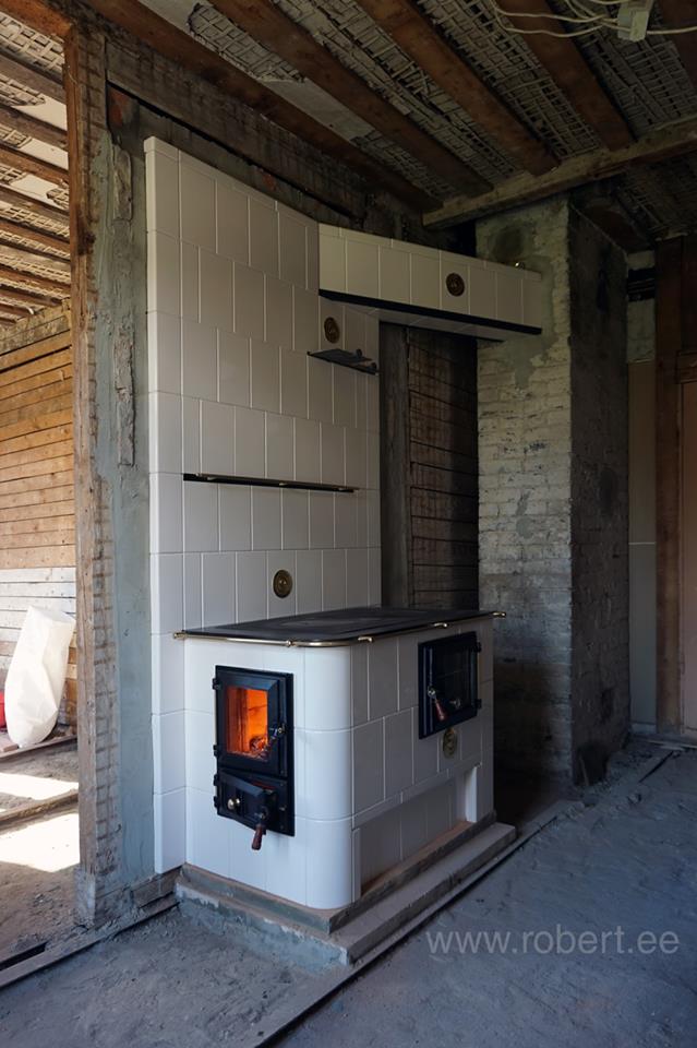 Hearth glassdoor with grate and ash-box wooden handles