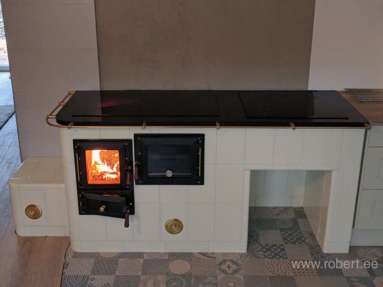 Hearth glassdoor with grate and ash-box wooden handles