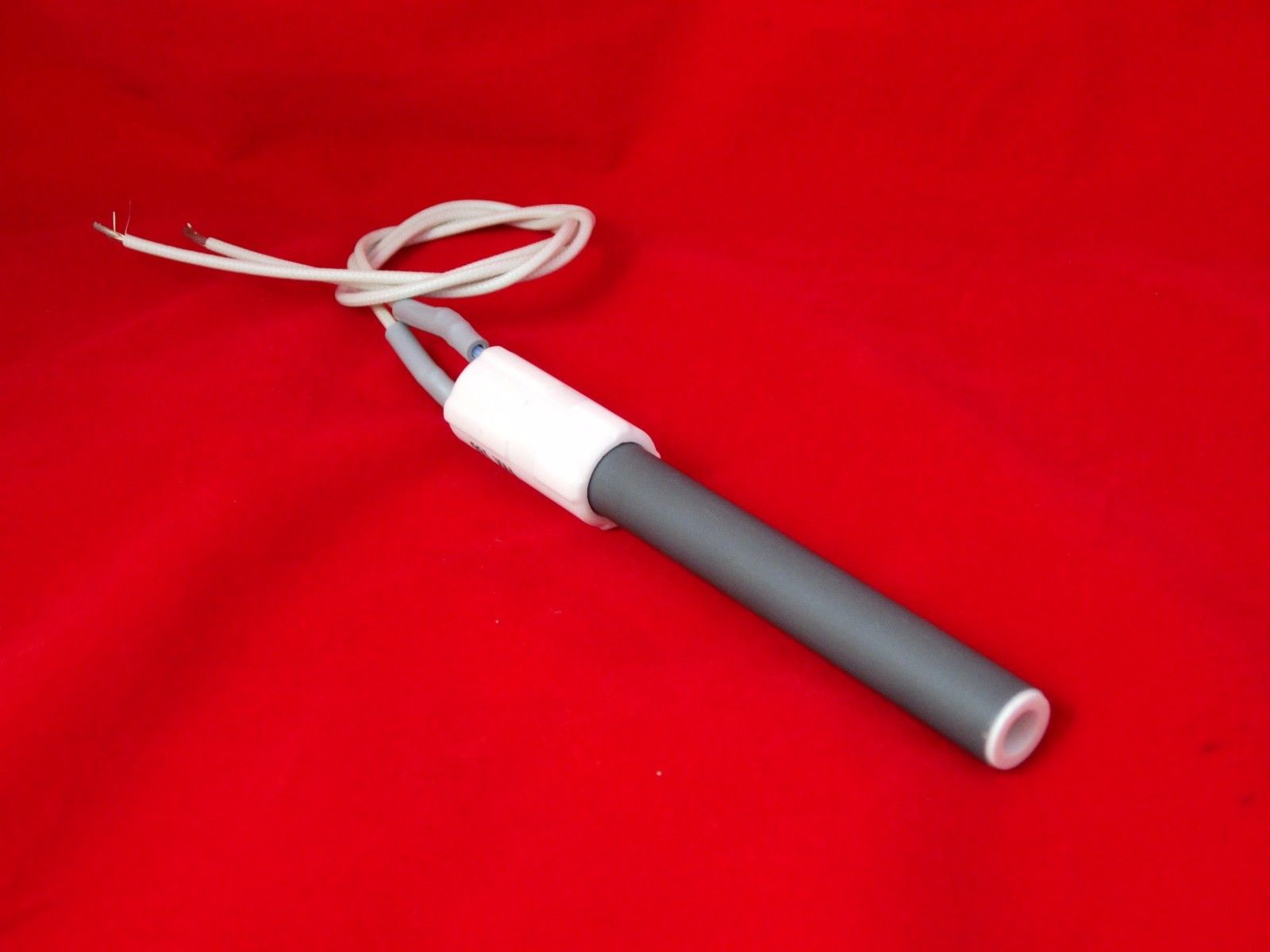 Toby ceramic igniter