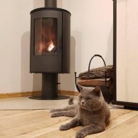 (pilt) Kamin Andorra must jalal 8kW